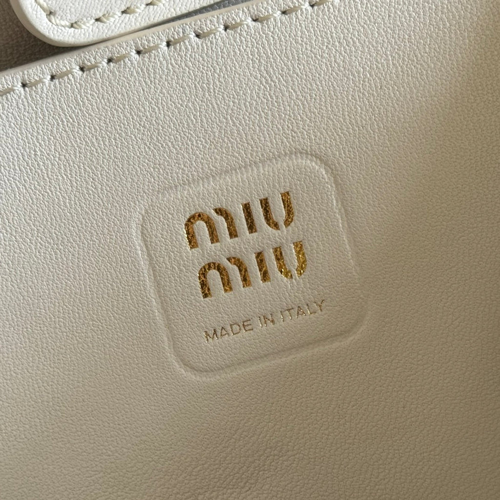 MIUMIU 26S JOIE HAND BAG 22 IN WHITE SHINY LAMBSKIN GOLD HARDWARE