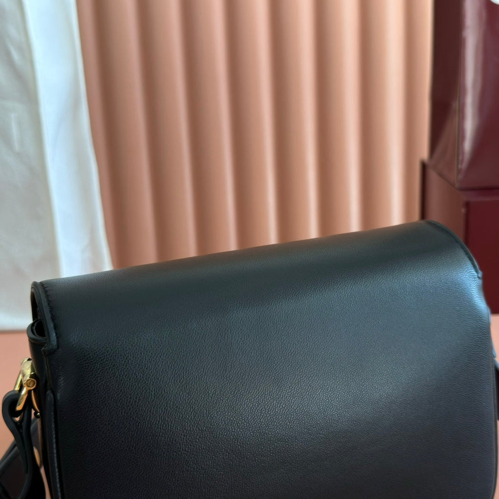 GUCCI 25S HORSEBIT 1955 MINI BAG 20 CM IN BLACK CALFSKIN WITH GOLD HARDWARE