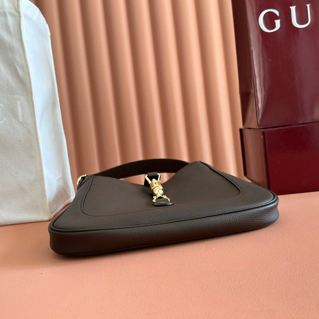 GUCCI 25S JACKIE 1961 SMALL BAG 28 CM IN DARK BROWN LEATHER WITH GOLD HARDWARE