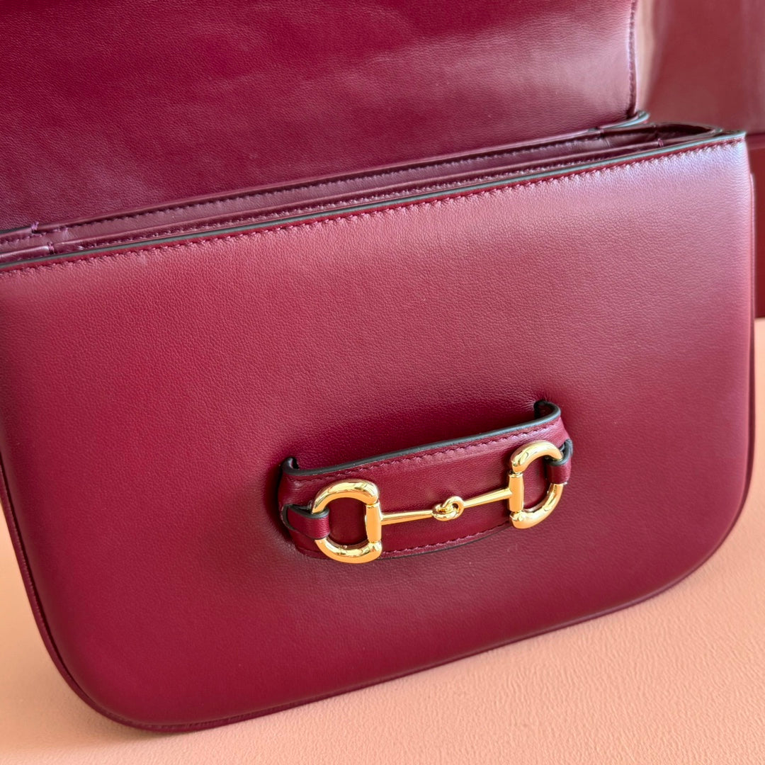 GUCCI 25S HORSEBIT 1955 MINI BAG 26 CM IN DARK RED CALFSKIN WITH GOLD HARDWARE