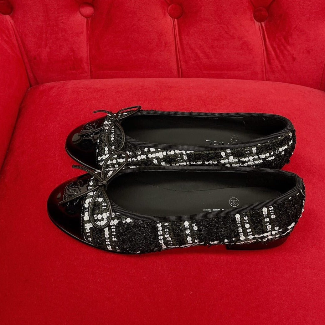 CHANEL ballet flat black white tweed lambskin