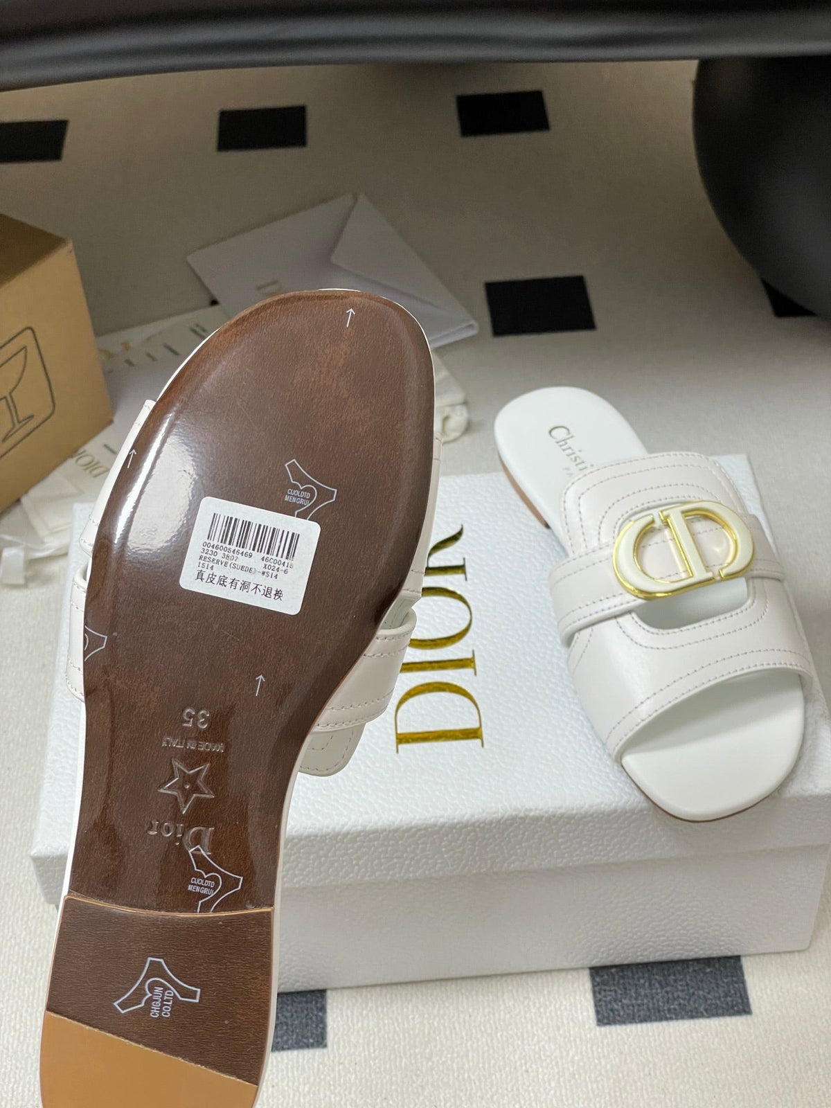 DIOR CLASSIC MONTAIGNE SANDALS 25S IN WHITE LAMBSKIN WITH CD LOGO