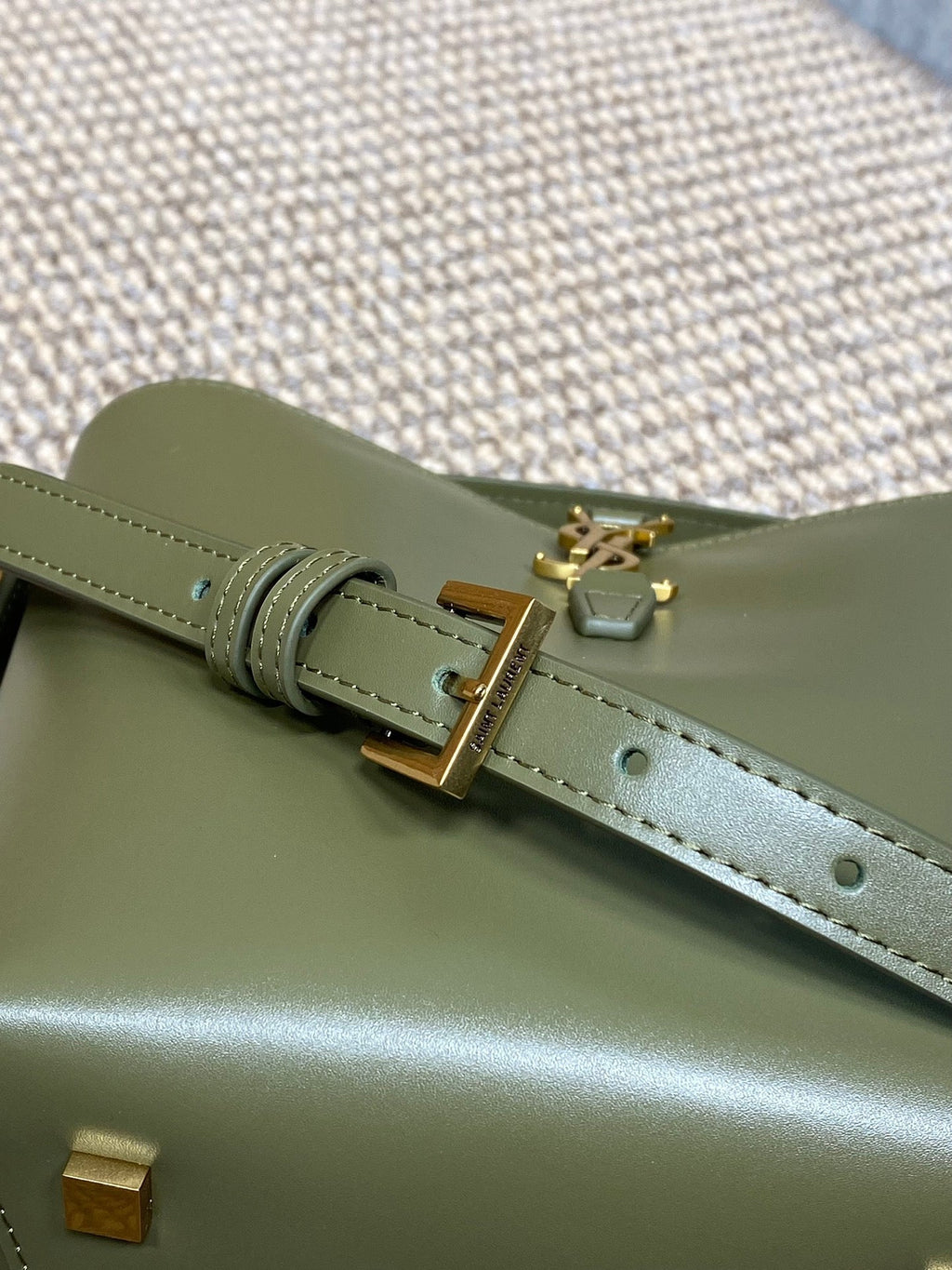 LE 37 SMALL BUCKET BAG 20 IN AVOCADO GREEN CALFSKIN GOLD HARDWARE
