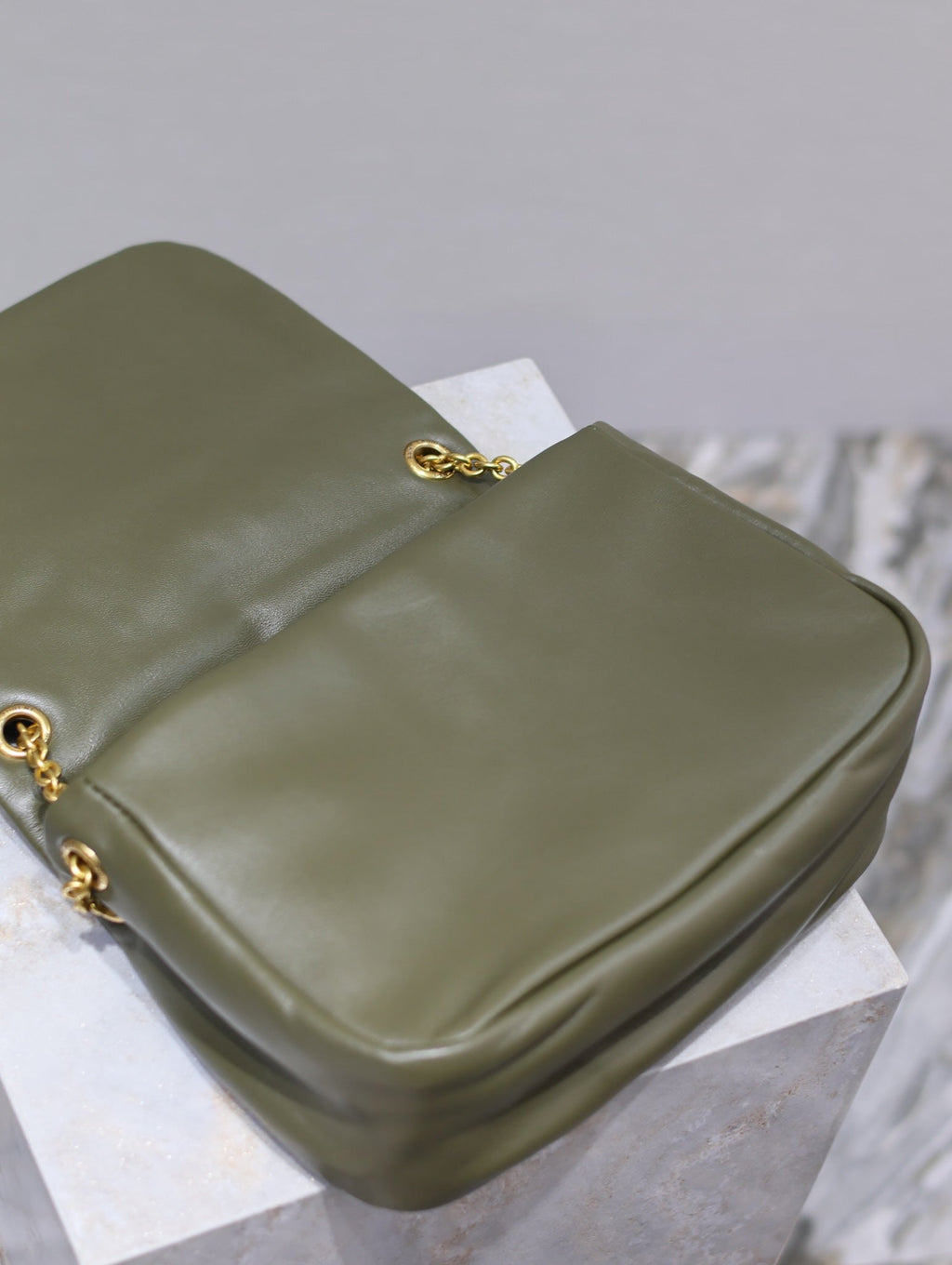YSL 25S JAMIE 25 IN LIGHT MUSK LAMBSKIN GOLD HARDWARE
