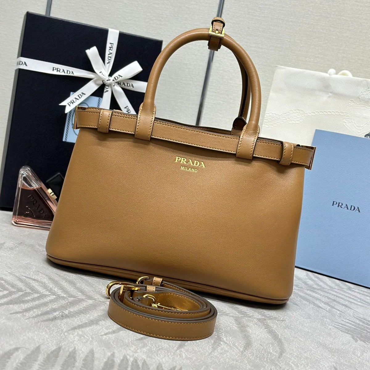 PRADA 25S BUCKLE MEDIUM HANDBAG 28 IN CARAMEL CALFSKIN GOLD HARDWRE