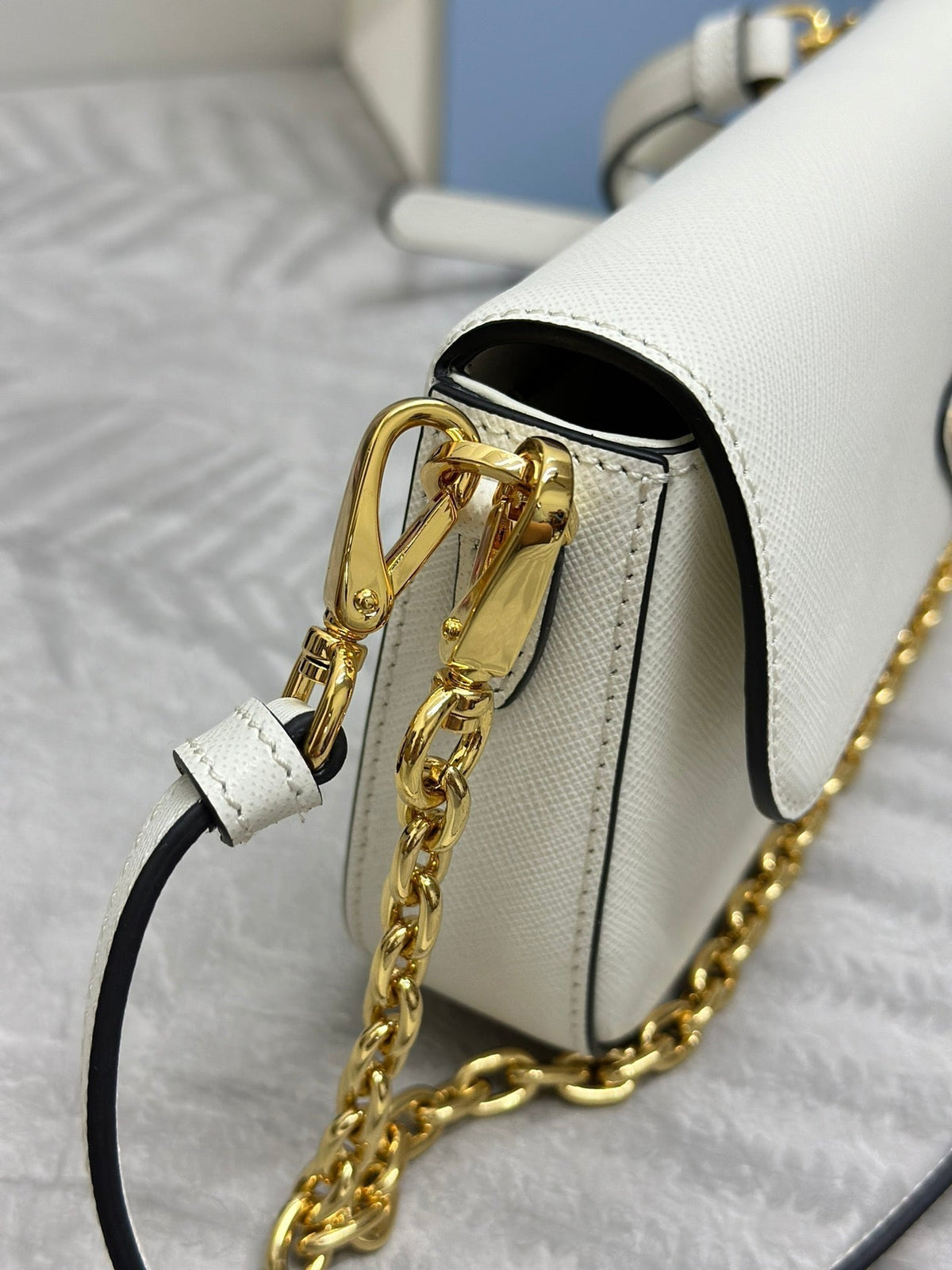 PRADA 25S MINI FLAP BAG 20 IN WHITE SAFFIANO CALFSKIN GOLD HARDWARE