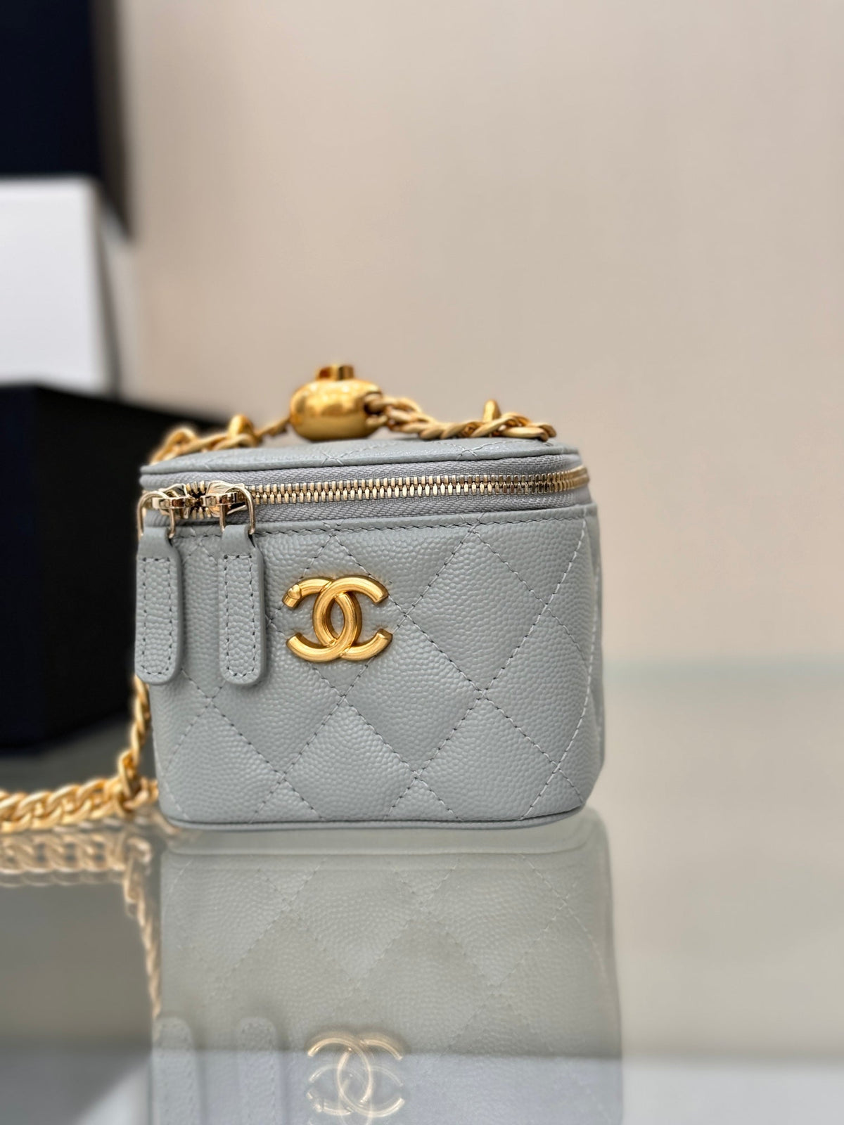 CHANEL 25S MINI VANITY BAG 11 CM IN GREY LAMBSKIN WITH GOLD HARDWARE