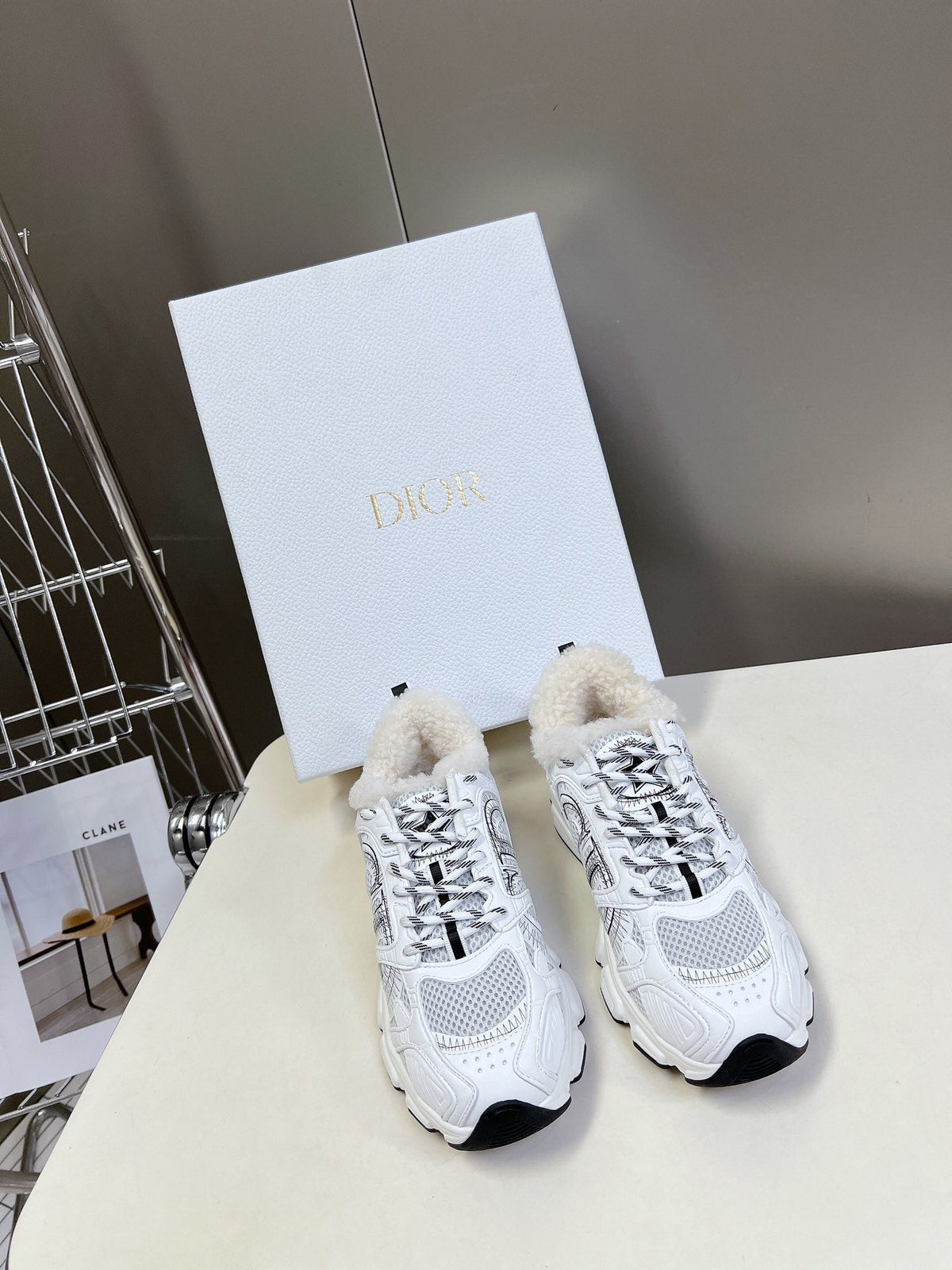 DIOR CHRONO SNEAKER 25S IN WHITE LAMBSKIN AND MESH FABRIC