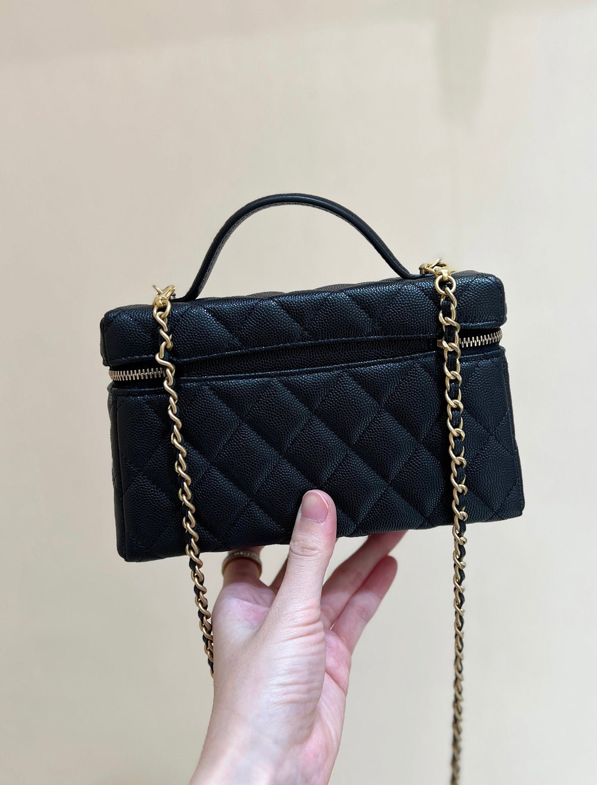 CHANEL 25S VANITY CASE 19 IN BLACK CALFSKIN GOLD HARDWARE