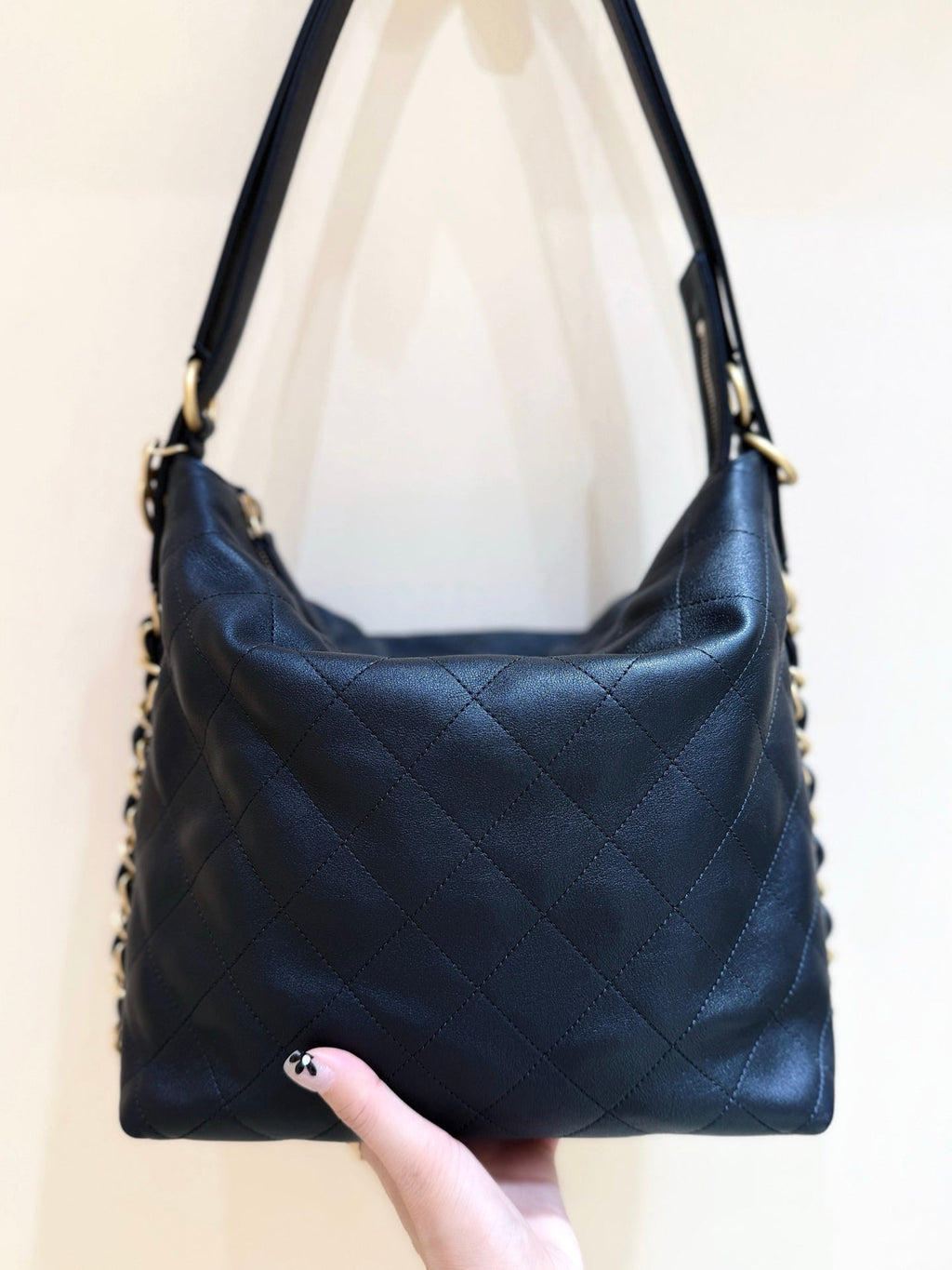 CHANEL 25S LARGE MAXIUM OLD HOBO BAG 34 IN BLACK CALFSKIN
