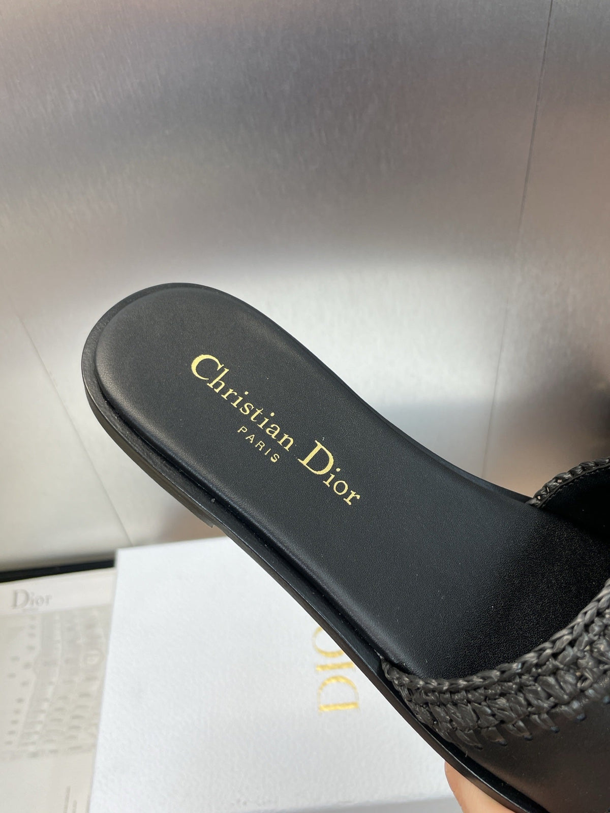 DIOR 25S D-LANE SLIDE BLACK CALFSKIN AND BLACK BRAIDED RAFFIA