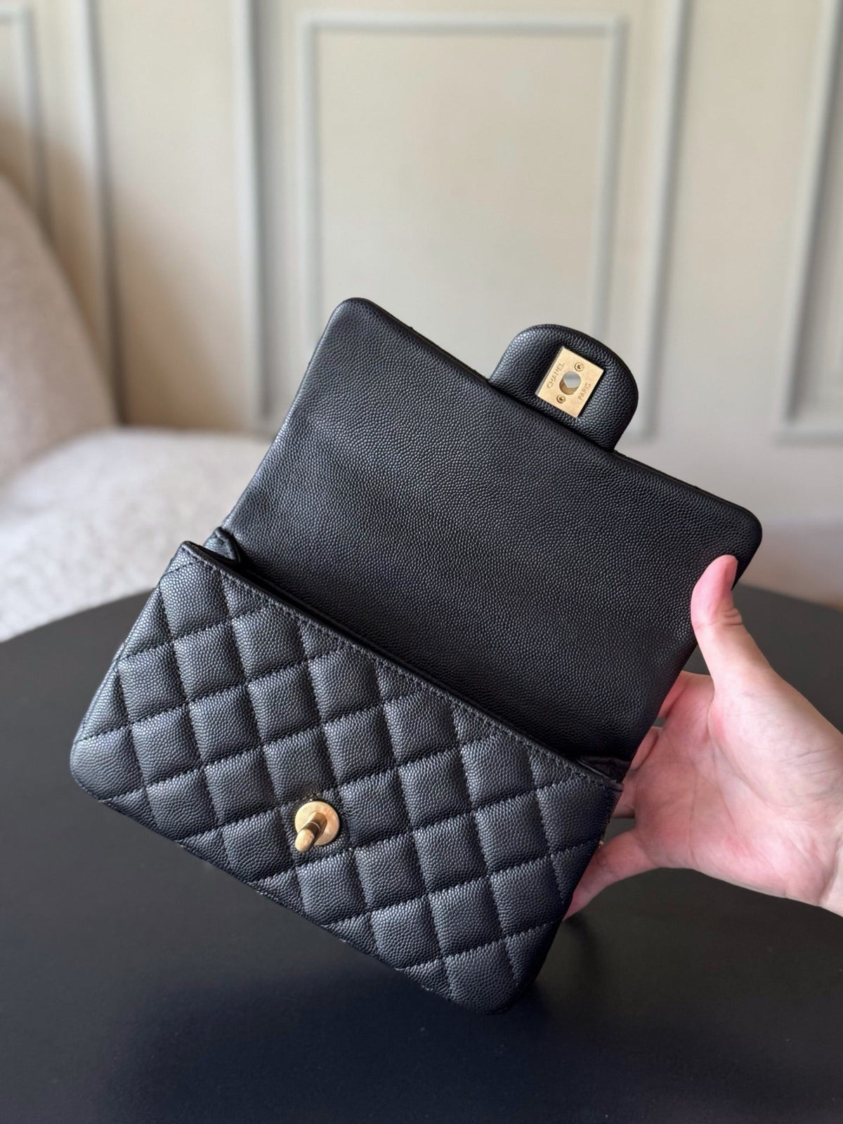 CHANEL 25S FLAP BAG 20 CM IN BLACK CAVIAR LEATHER WITH GOLD HARDWARE