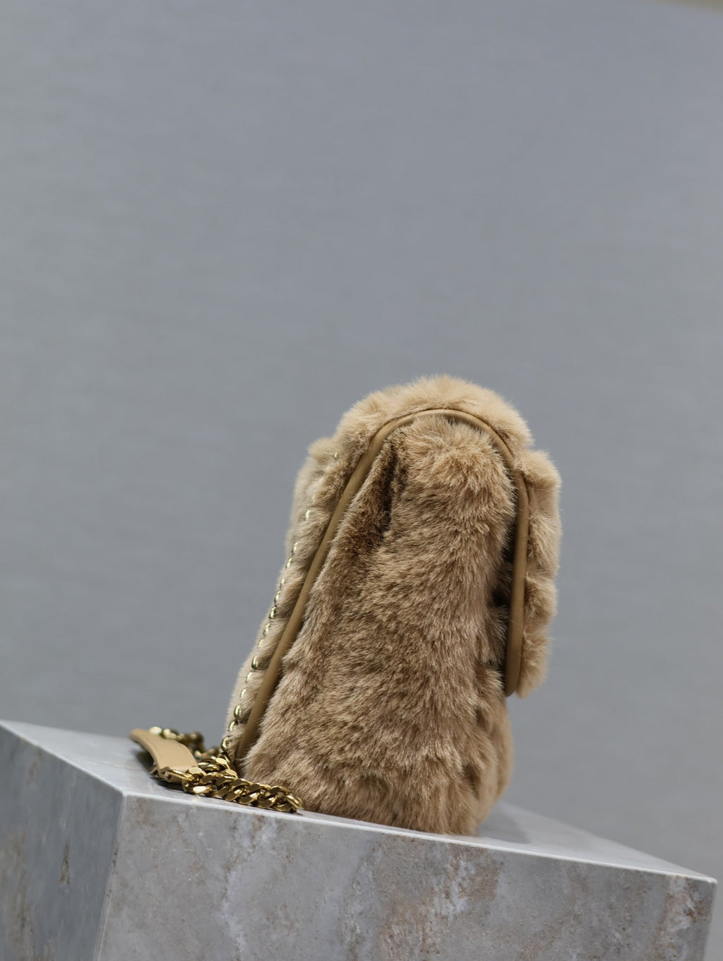 NIKI MEDIUM 28 IN DARK BEIGE RABBIT FUR