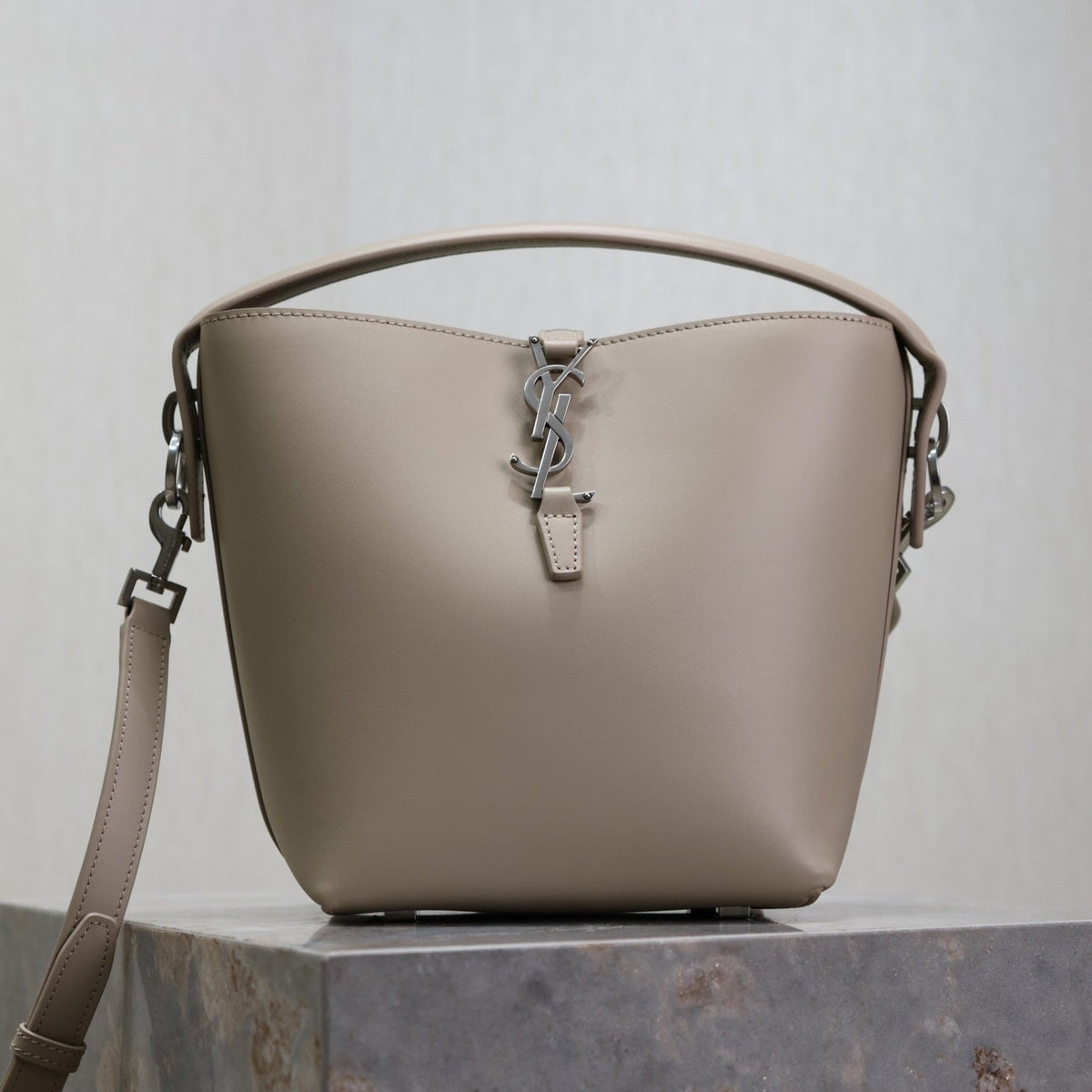 YSL 25S LE 37 BAG 20 IN DUSTY GRAY CALFSKIN SILVER HARDWRE