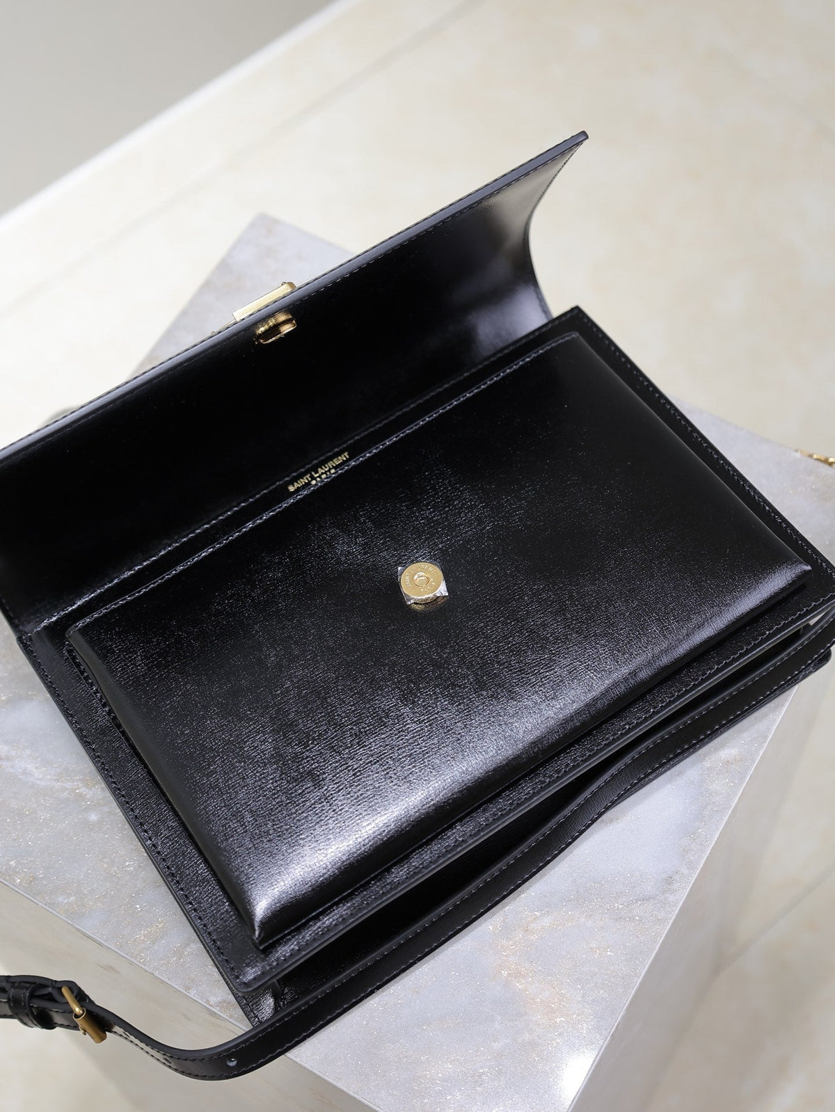 YSL 25S SUNSET MM 25 IN BLACK CALFSKIN GOLD HARDWARE