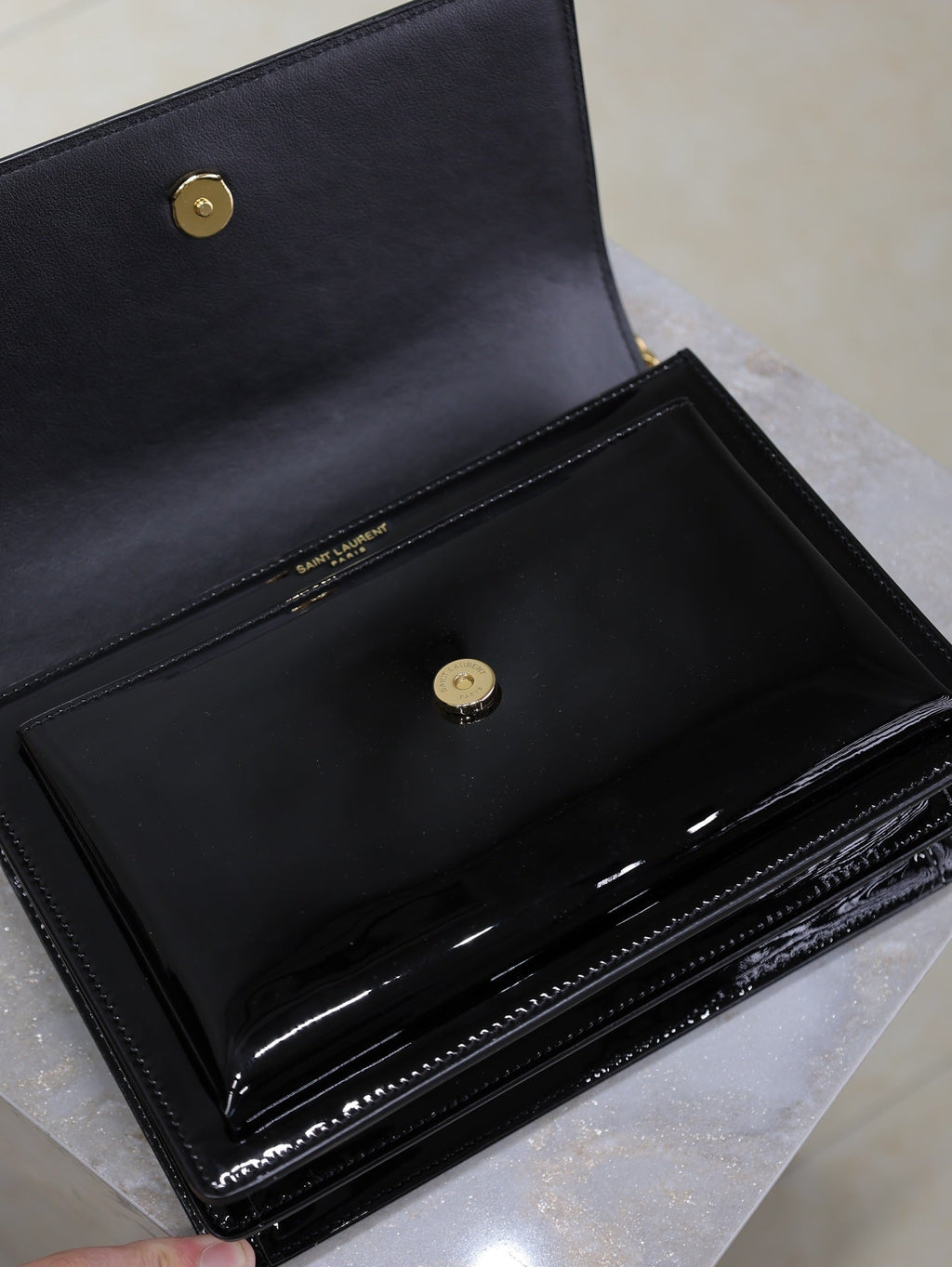 YSL 25S SUNSET MEDIUM 22 IN BLACK SHINY CALFSKIN GOLD HARDWARE