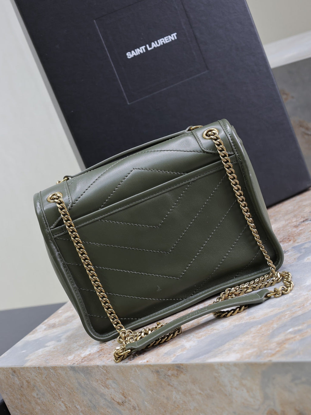 NIKI BABY 22 IN UNIFORM GREEN LAMBSKIN GOLD CHAIN