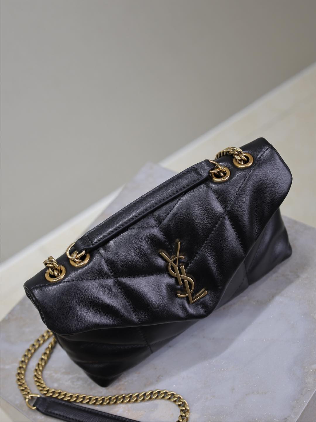 YSL 25S LOULOU PUFFER MINI 23 IN BLACK CALFSKIN GOLD HARDWRE